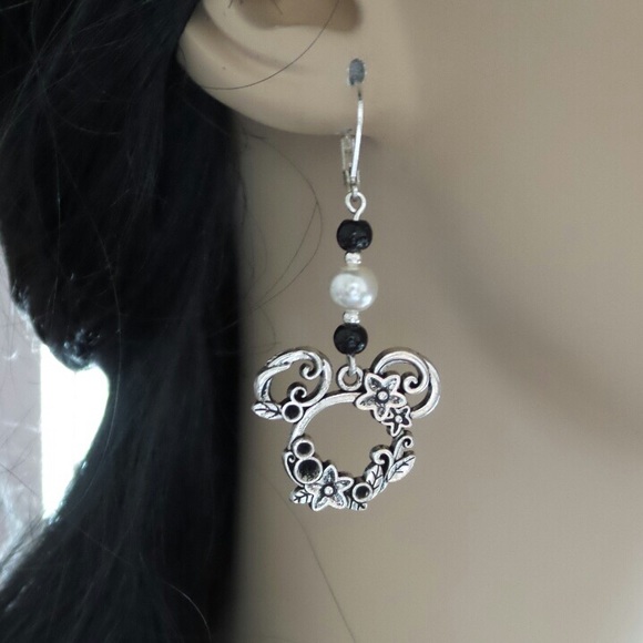 Mouse Tibet Silver Leverback Earrings - Picture 3 of 7